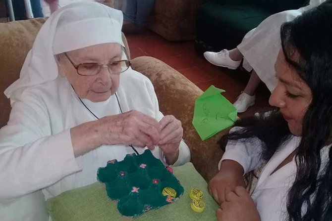 Hermana Emma Siervas de la Santisima Trinidad y de los Pobres 080818