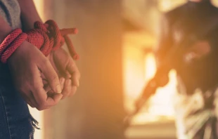 217 EAK MOTO/Shutterstock.