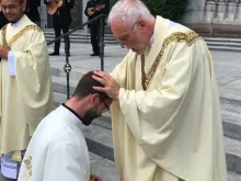 Father Edmond Ilg gives his first blessing to his son, Fr. Philip Ilg, outside Cathedral Basilica of the Sacred Heart in Newark, NJ. Image courtesy of the Ilg family.