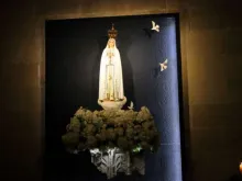 Image of Our Lady of Fatima in Lisbon's cathedral. 