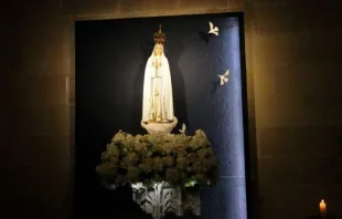 Image of Our Lady of Fatima in Lisbon's cathedral. Kate Veik/CNA
