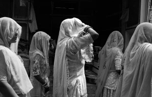 Indian Women.   Shreyans Bhansali via Flickr (CC BY-NC-SA 2.0) filter added.