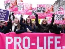 Irish women show support for pro-life Ireland.