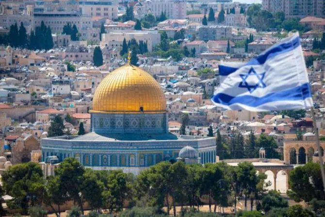 Israeli flag Jerusalem Credit Nick Brundle Shutterstock CNA