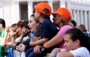 Italian families and educators in St. Peter's Square for a meeting with Pope Francis, May 10, 2014.   Lauren Cater/CNA.