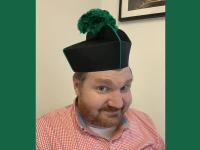 My hat, it has three corners. 