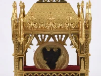 A reliquary containing the heart of St. John Vianney. Courtesy of the Knights of Columbus.