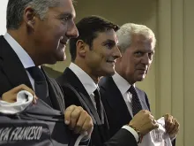  Javier Zanetti (C) took part in an Aug. 25, 2014 press conference about the Sept. 1 Match for Peace in Rome's Olympic stadium. 