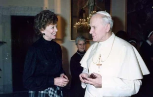 Joan Lewis meets St. John Paul II Dec 10, 1985. Photo courtesy of Joan Lewis