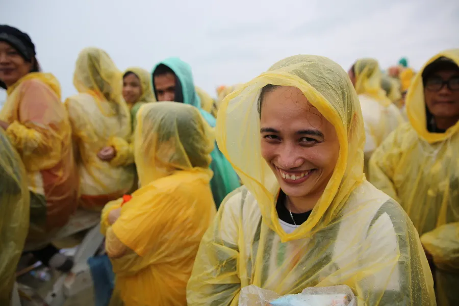 Karen Papellero at the papal Mass in Tacloban Jan. 17. ?w=200&h=150