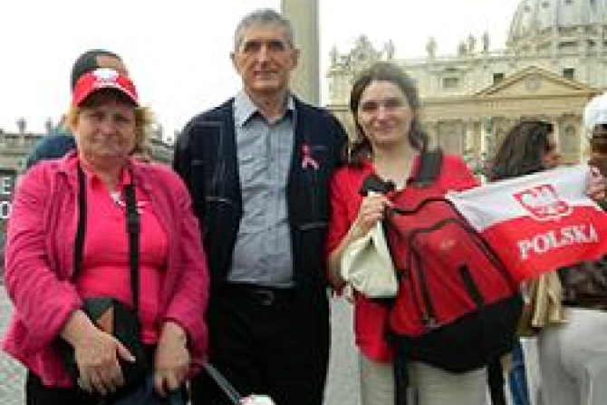 Katarynaand parentsCNA