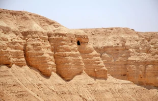 Qumran caves near the Dead Sea. Credit: Tamarah via Wikimedia (CC BY-SA 2.5)