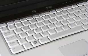 Laptop keyboard.   Petr Kratochvi (CC0 1.0).