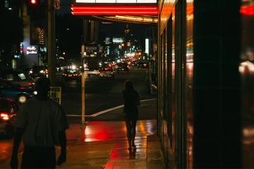 Los Angeles Woman Sidewalk CC0 10 CNA 2 3 15