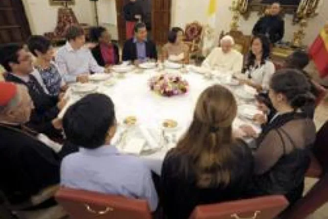 Lunch with the Pope Credit Official twittercom WYD Madrid11 en CNA340x269 World Catholic News 8 20 11