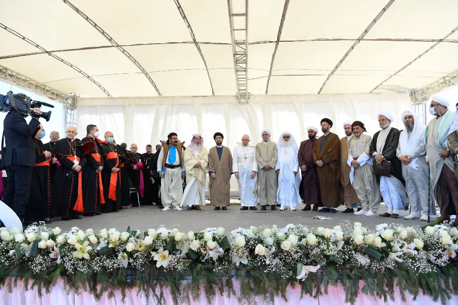 Pope Francis attends an interreligious meeting in the Plain of Ur, Iraq, March 6, 2021. Photo credits: Vatican Media.?w=200&h=150