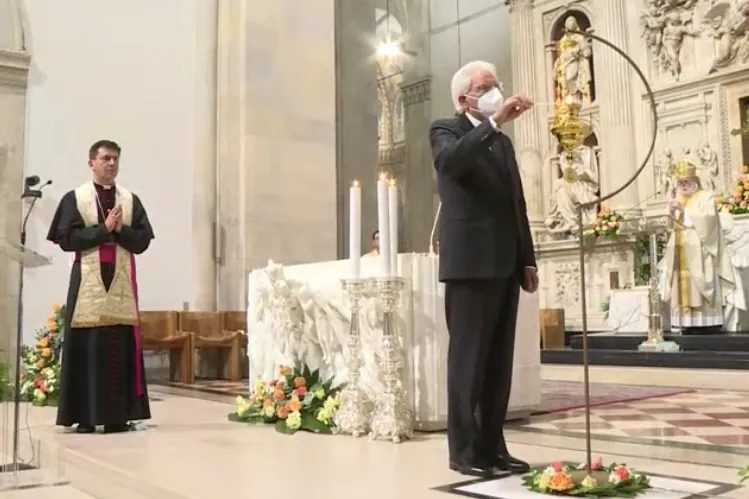 Italian President Sergio Mattarella lights a candle for peace in Loreto Sept. 8, 2020. ?w=200&h=150