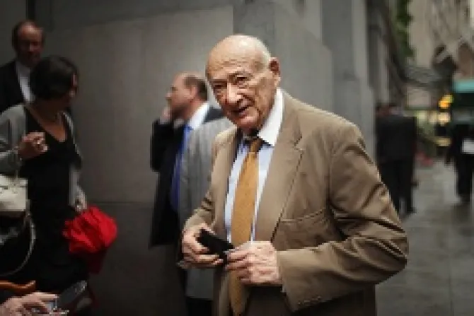 Mayor Ed Koch leaves breakfast Discussion On Lower Manhattan Rebirth Ten Years After Sept 11 Credit Spencer Platt Getty Images News Getty Images CNA US Catholic News 2 1 13