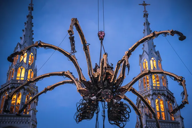 Mechanical spider outside of Ottawas Notre Dame Cathedral Credit Ottawa 2017  Patrick Haag CNA