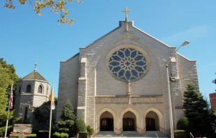 St. Francis of Assisi Cathedral in Metuchen, NJ.   Farragutful/wikimedia. cc by sa 4.0 