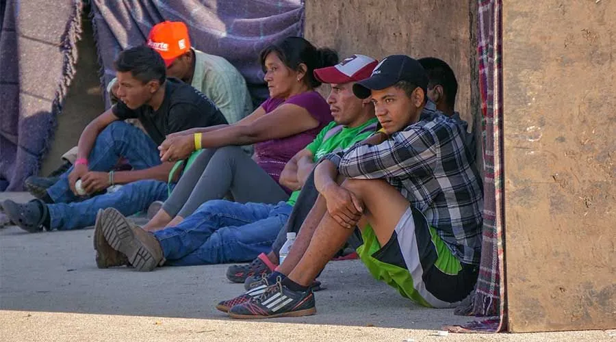 Migrants at the Ciudad Deportiva Magdalena Mixhuca stadium in Mexico City, in November 2018. ?w=200&h=150