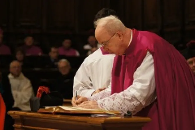 Mons Francs Kelly was installed as a Canon of St Peters Basilca at the Vatican on Jan 20 2013 Credit NAC Christopher Brashears CNA 1 21 13