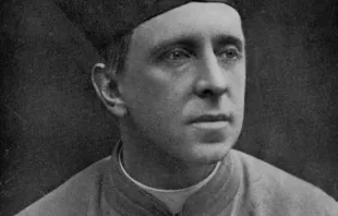 Monsignor R. H. Benson, Oct., 1912 / Public Domain 
