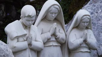 Monument of the Guardian Angel of Portugal apparition to the three little shepherd children of Fatima.