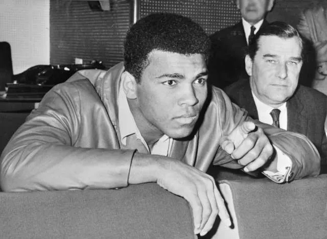 Muhammad Ali, 1966.Dutch National Archives, The Hague, Fotocollectie Algemeen Nederlands Persbureau (ANEFO), 1945-1989 bekijk toegang 2.24.01.04 Bestanddeelnummer 924-3060, CC BY-SA 3.0 nl, wikimedia.?w=200&h=150