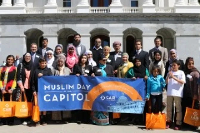Muslim Day at the California Capitol on June 2014 Photo courtesy of Council on American Islamic Relations CA 2 CNA 7 8 14