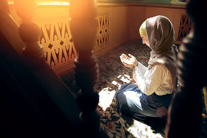 Muslim woman in prayer Credit Saida Shigapova Shutterstock CNA