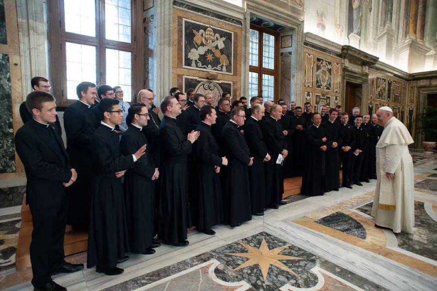Seminarians from the Pontifical North American College meet Pope Francis Sept. 6, 2020. ?w=200&h=150