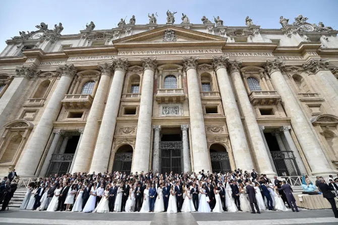 Newly married couples 1 in St Peters Square during the general audience on Sept 9 2015 Credit  LOsservatore Romano CNA 9 9 15