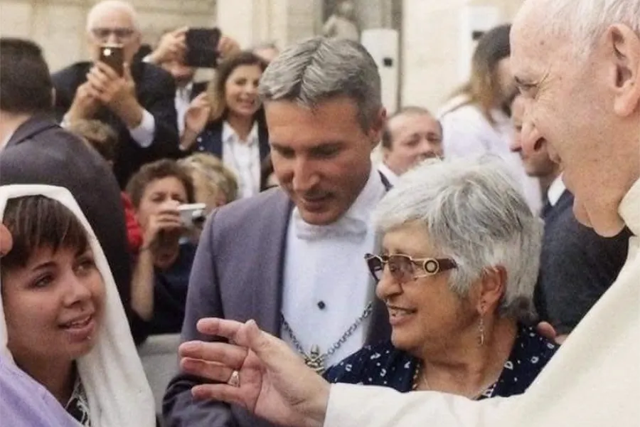 Nina Vela meets Pope Francis during a pilgrimage to Rome. ?w=200&h=150