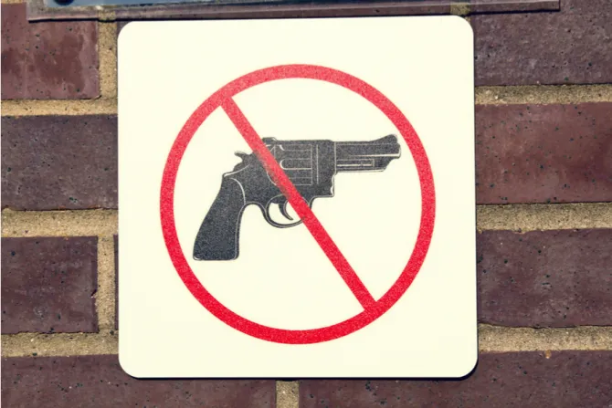 No gun sign Credit Henryk Sadura Shutterstock CNA