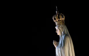 Our Lady of Fatima. Ricardo Perna / Shutterstock.