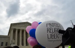 Religious liberty supporters outside the Supreme Court building in Washington D.C., June 26, 2015.   Addie Mena/CNA.