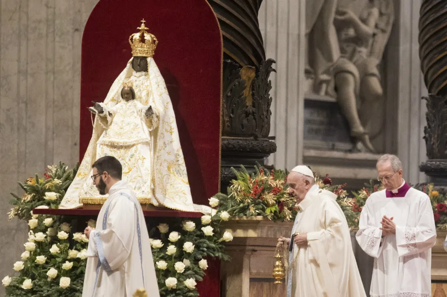 Pope Francis celebrates Mass for Solemnity of Mary, Mother of God Jan. 1, 2020. .  Pablo Esparza/CNA.