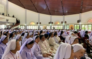 Thai religious await Pope Francis in St. Peter parish in Bangkok, Nov. 22, 2019.   Papal Flight Press Pool.