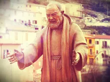 Statue of Padre Pio. 