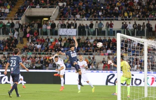 Soccer players participate in the 2014 Match for Peace in Rome's Olympic Stadium, Sept. 1, 2014.   Daniel Ibanez/CNA.