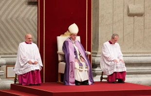 Pope Francis holds a penitential liturgy at St. Peter's Basilica, March 4, 2016.   Alexey Gotovskyi/CNA.