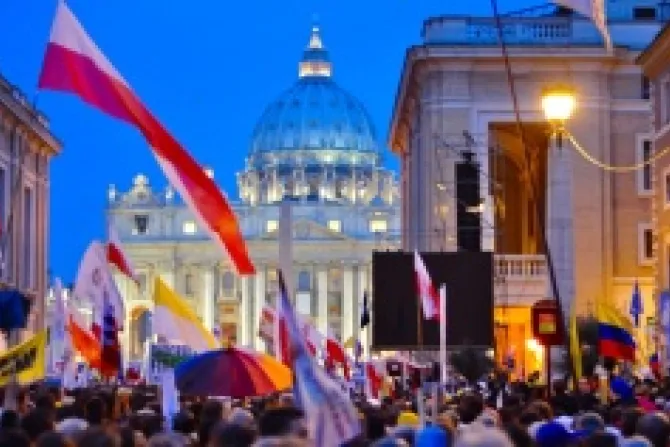 People walk into St Peters Square the night before the beatification of Pope John Paul II CNA500x315 Vatican Catholic News 3 12 12