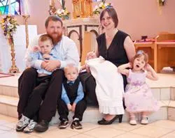 Jodi and her husband Andy with their four children?w=200&h=150