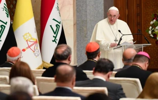 Pope Francis addresses local authorities at the Presidential Palace in Baghdad. Credit: Vatican Media.