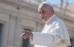 Pope Francis in St. Peter’s Square on Oct. 22, 2016. Credit: Mazur/catholicnews.org.uk.