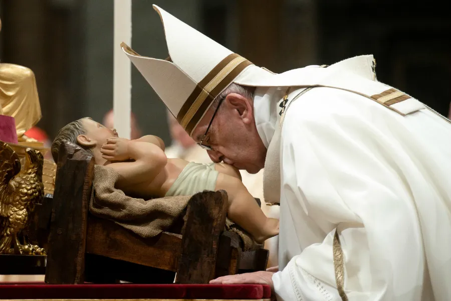 Pope Francis celebrates Christmas Mass in St. Peter's Basilica Dec. 24, 2018.?w=200&h=150