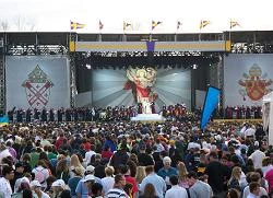 Some of the 25,000 youth and seminarians gathered at St. Joseph Seminary?w=200&h=150