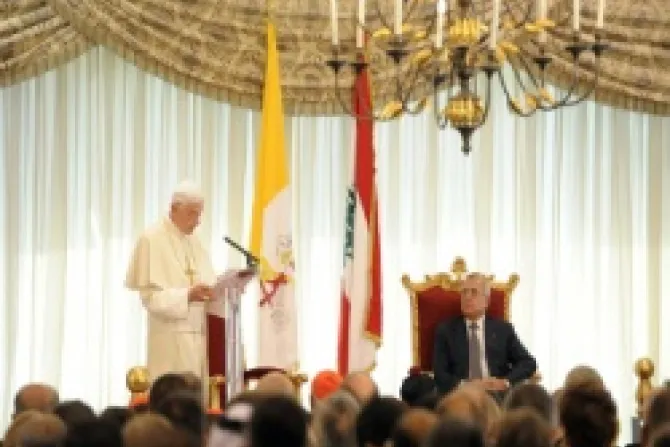 Pope Benedict XVI Leb civil society leaders Credit LOR CNA