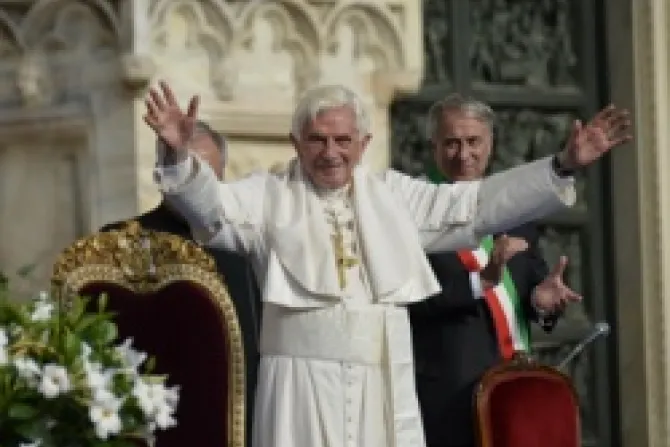 Pope Benedict XVI arrives in Milan Credit World Meeting of Families 2012 CNA CNA US Catholic News 6 1 12